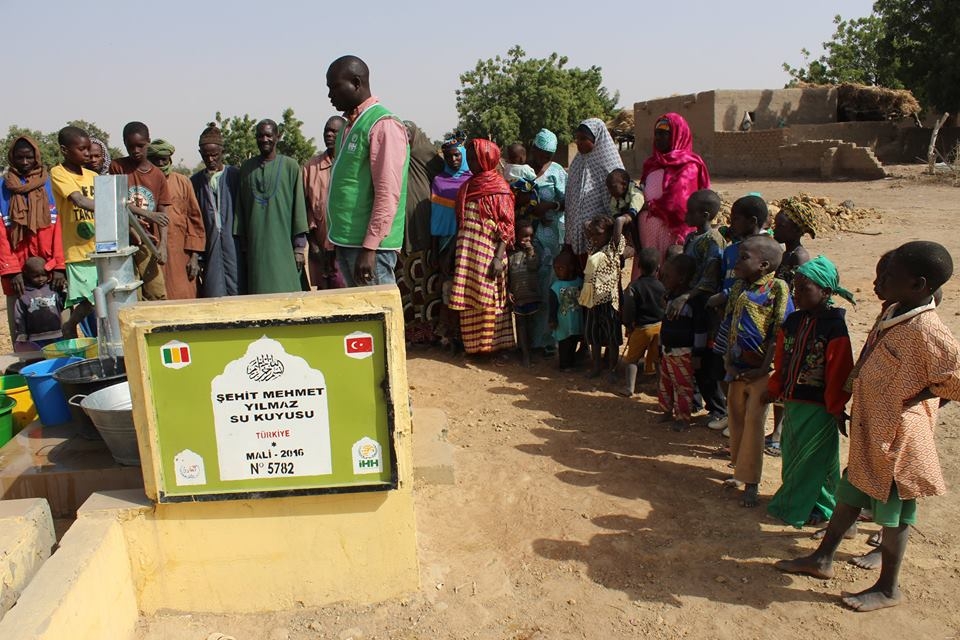 SU GİBİ AZİZ OL EY ŞEHİT!