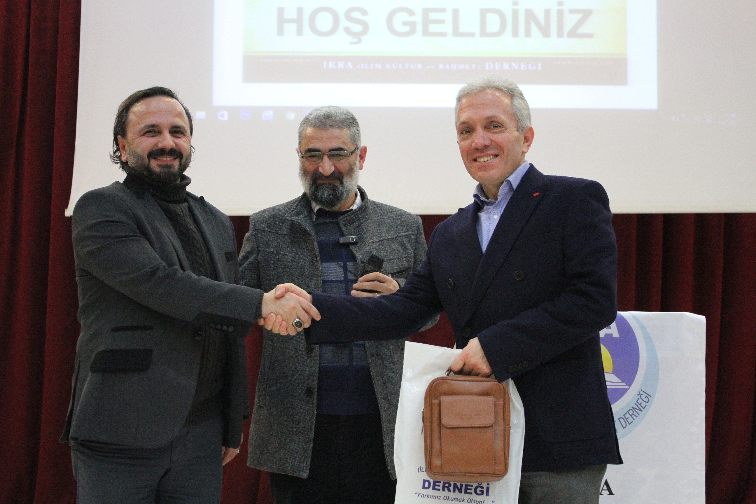 ÇAĞLARI AŞAN SULTAN ABDÜLHAMİD HAN