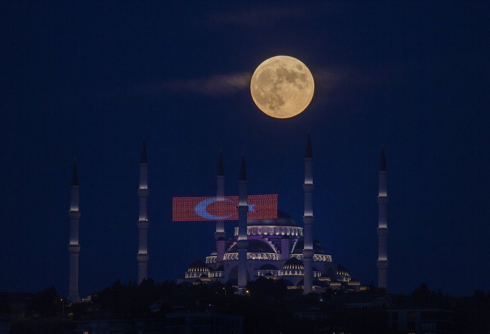 MANEVİ HUZUR İKLİMİ ÜÇ AYLAR