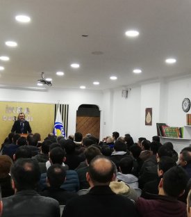 Kitap Okumayan Çok Zeki Bir Çocuk Bir Gün Duvara Toslar