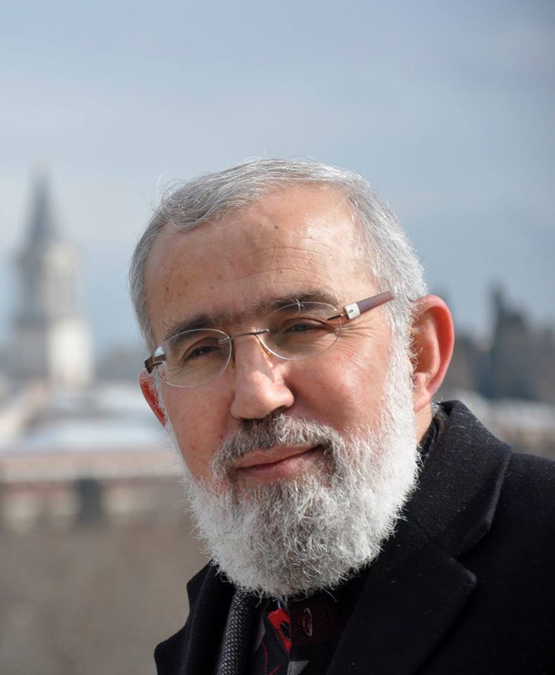 Dr.Ahmet Efe isimli yazarımız