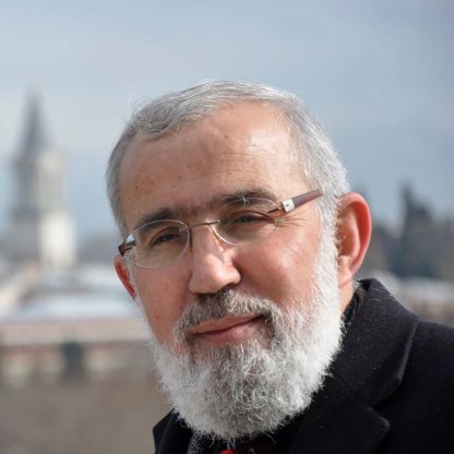 Dr.Ahmet Efe isimli yazarımız