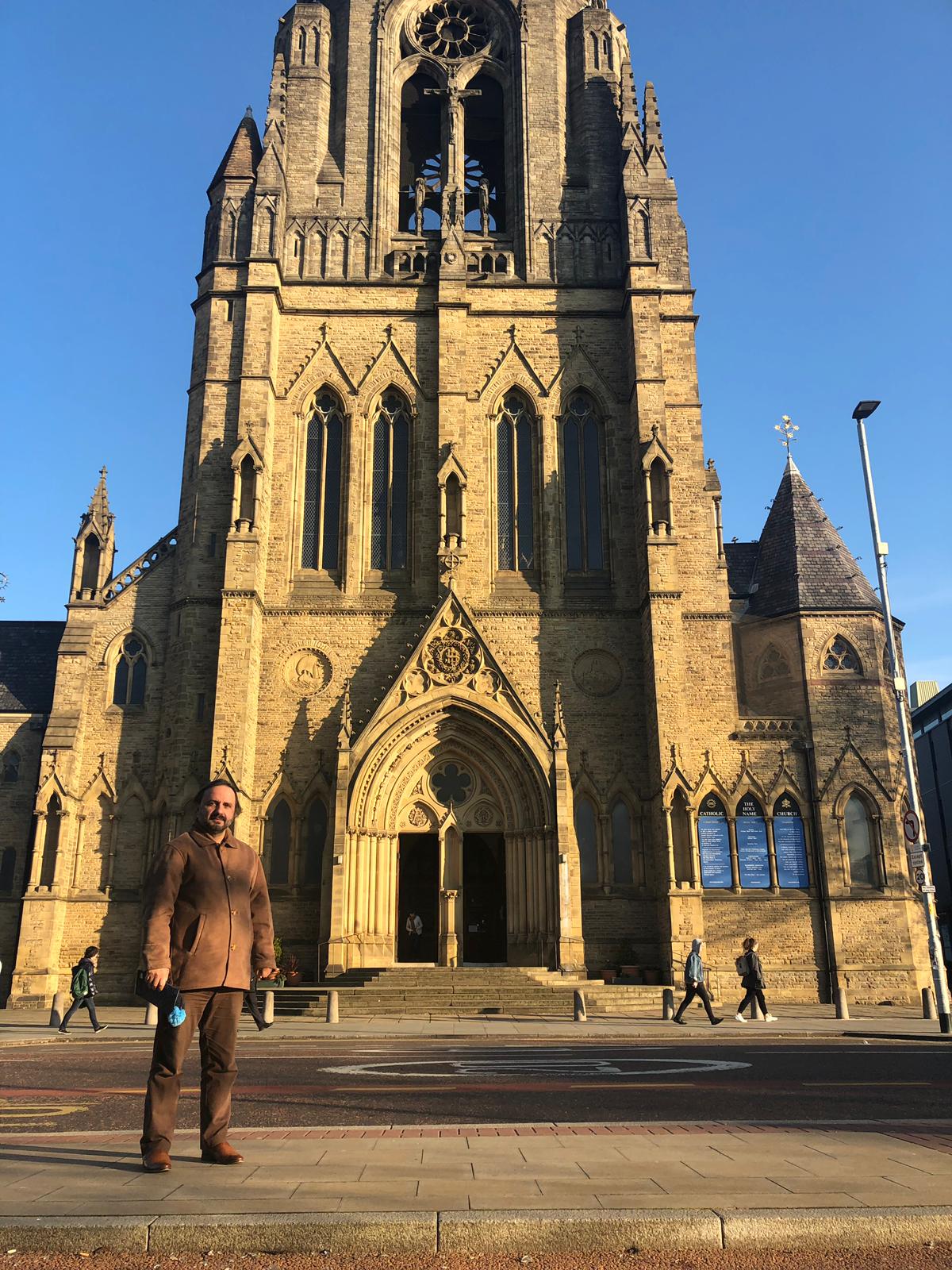 MÜSLÜMANLAR! İNGİLTERE BİZİ BEKLER